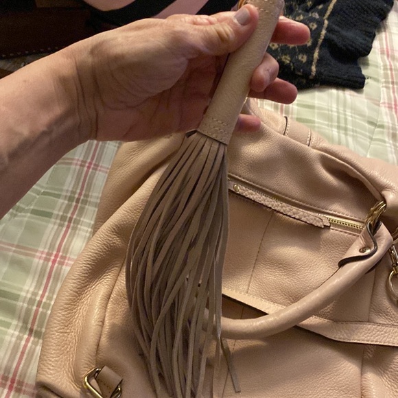 G. I. L. L.I. HANDBAG TOTE - LARGE - LEATHER - BEIGE - 24" STRAPS - Picture 11 of 11